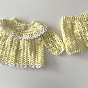 Handmade crochet baby sweater and bloomers in merino wool, choice of colors, 0-24 months