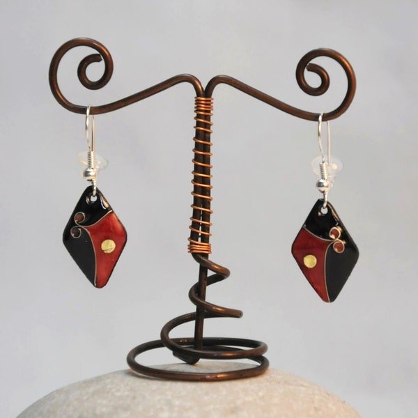 Boucles d'oreille en émaux cloisonné couleurs noir et rouge