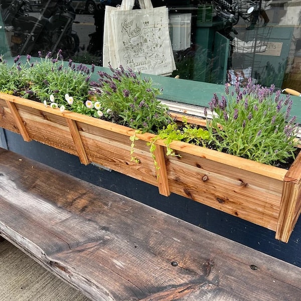 Taper Front Cedar Window Box