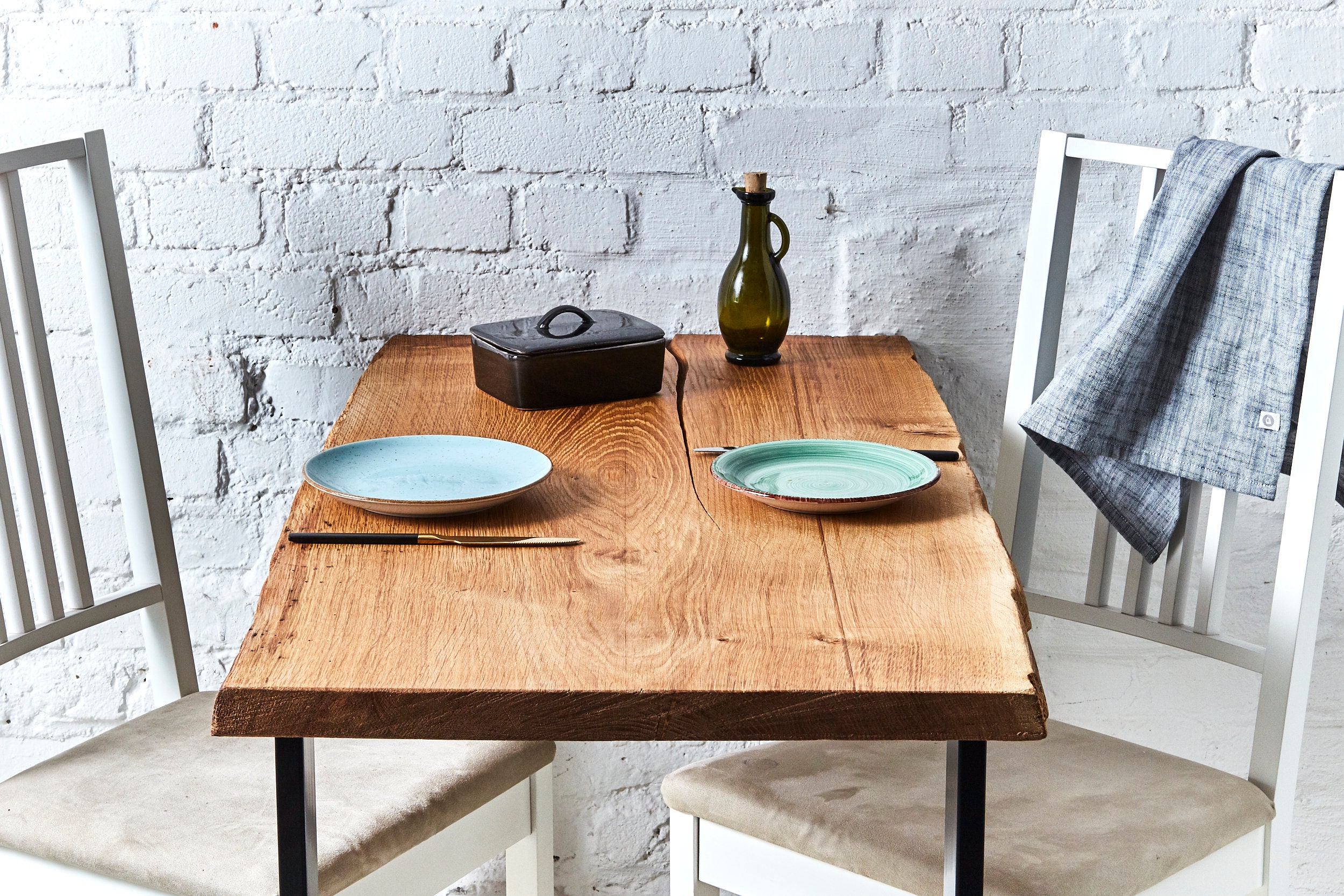 Petite Table à Manger Bord d'arbre/Table de Cuisine Chêne Unique Poêle d'arbre