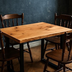 Eikenhouten eettafel met natuurlijke rand | Lengte 100-140 cm | Eikenhouten keukentafel | Bartafel met poten | Rustiek modern design | Tafel van boomstam