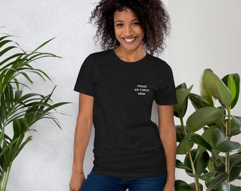 Camiseta "Orgulhosa Mãe de Militar", Presente para Mãe de Militar, Camiseta de Apoio à Família Militar, Presente para Mãe de Militar do Exército, Marinha, Força Aérea e Fuzileiros Navais, Presente para Dia das Mães, Aniversário e Natal