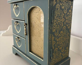 Hand-Painted Blue-Green Jewelry Box – Gold Filigree Accents