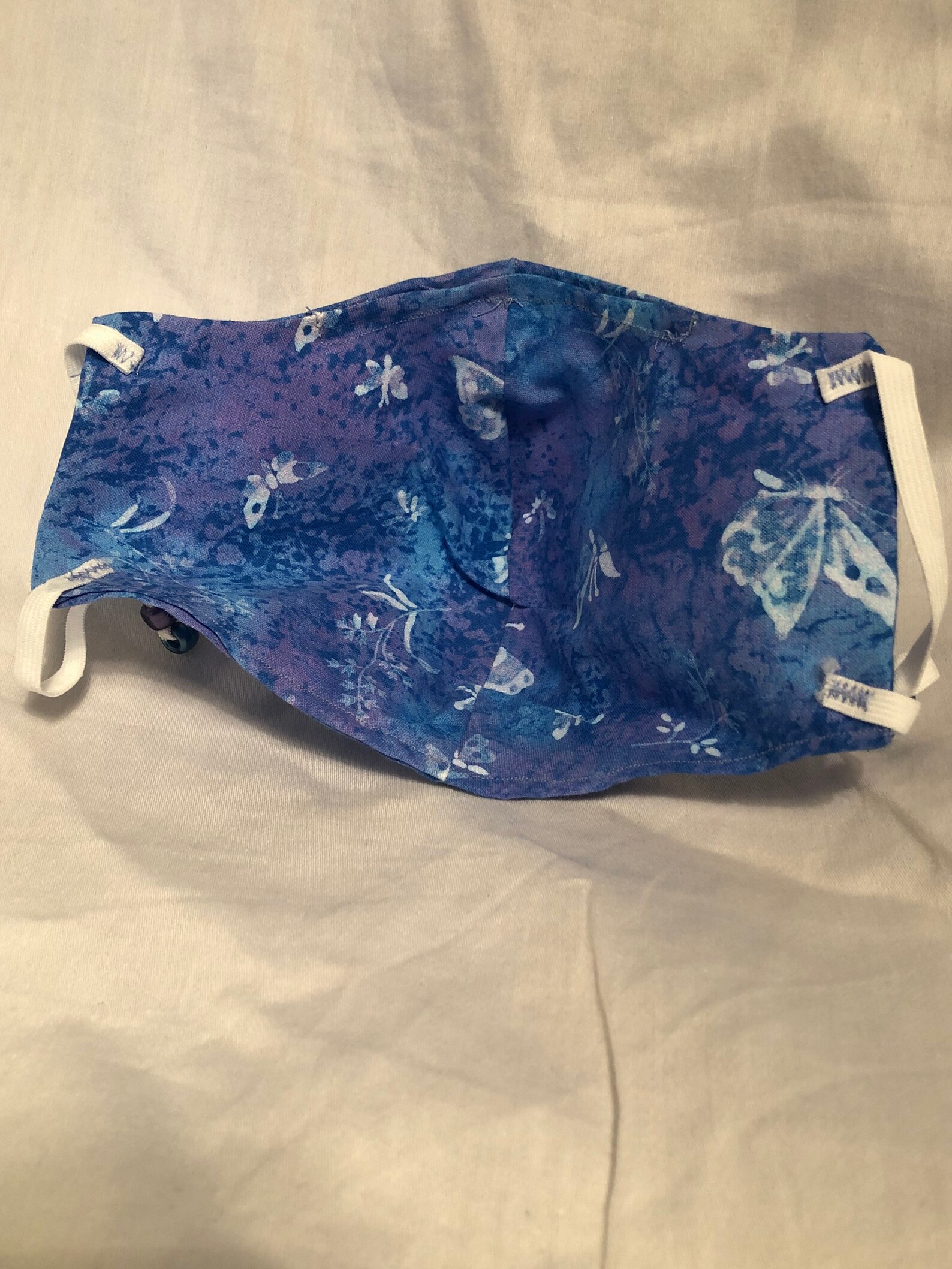 Fitted face mask with adjustable straps Etsy