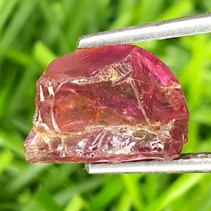 3 Carat, Genuine Rhodolite Raw Pink Colour Rhodolite Garnet Rough Clean Raw , Size 11x8x6 MM, Good Quality Rough Loose Gemstone, Birthstone.