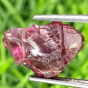 5 Carat, Genuine Rhodolite Raw Pink Colour Rhodolite Garnet Rough Clean Raw , Size 13x9x6 MM, Good Quality Rough Loose Gemstone, Birthstone.