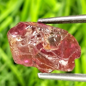 5 Carat, Genuine Rhodolite Raw Pink Colour Rhodolite Garnet Rough Clean Raw , Size 13x8x6 MM, Good Quality Rough Loose Gemstone, Birthstone.
