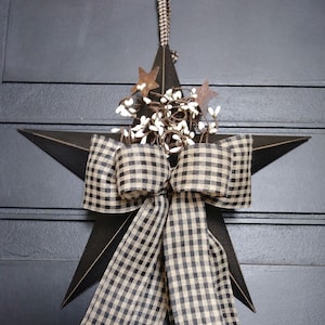 Farmhouse 12" Black Star, Ivory Pip Berries with Rusty Stars, Double Black/Tan Gingham Bow, Metal Barn Star, County Primitive - HANDCRAFTED