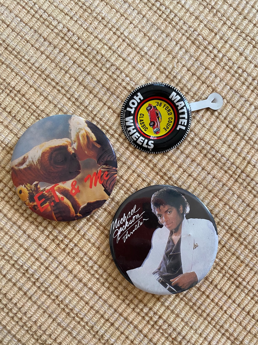 Vintage Michael Jackson Thriller and ET Pins and Hot Wheels (36
