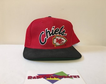 New Dead Stock Vintage 1990s Kansas City Chiefs NFL Red/Black Sports Specialties Fitted Size 7 Hat