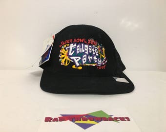 New Dead Stock Super Bowl XXXI Tailgate Party 1997 Logo Athletic Black Snapback Hat with Orignal Tags and Stickers