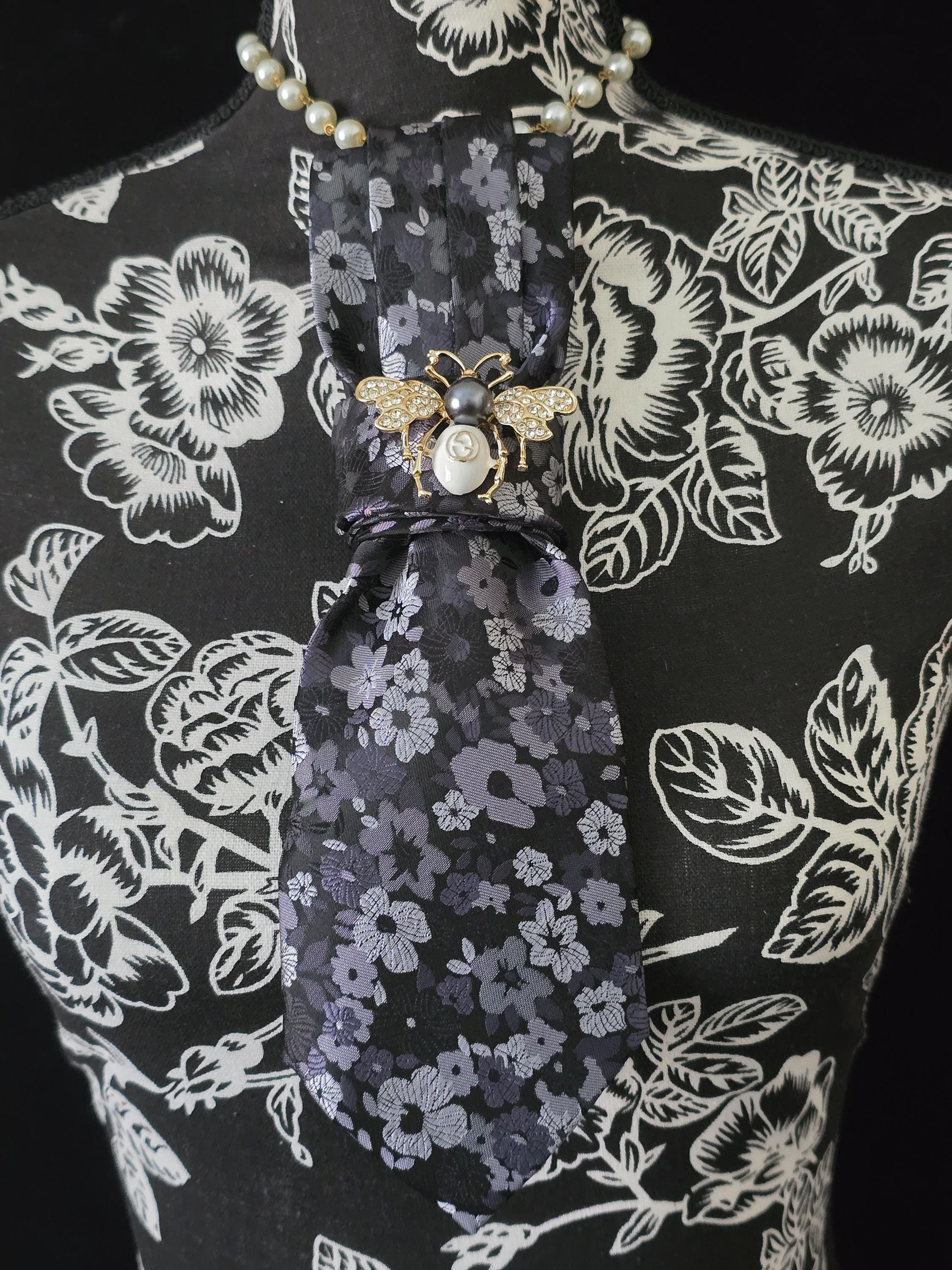 Women’s Blue & Yellow Decorative Necklace Tie with Bee Brooch Floral Silk Tie Necklace: Handmade Women main image 2