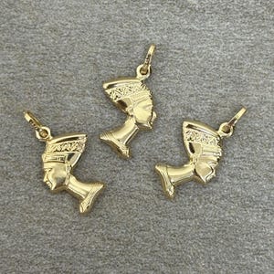 High Polish 14k Yellow Gold 3D Head of Egyptian Queen Nefertiti Pendant ( Height 1inch or 25.4mm ) with or without Rolo Cable Chain Necklace