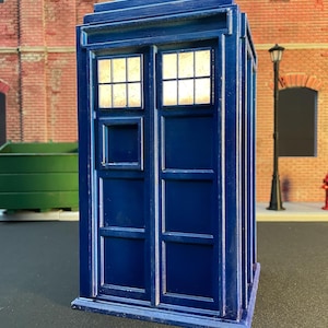 Tardis 1/12th Scale Police Box Model | Perfect Collectible for Doctor Who Fans & Miniature Enthusiasts