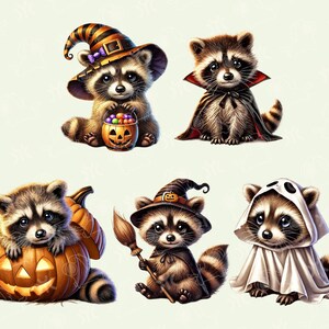 Puede incluir: Cinco adorables mapaches disfrazados con trajes de Halloween. Uno lleva un sombrero de bruja, otro una capa de vampiro, uno lleva un cubo de caramelos, uno es un fantasma y otro es una bruja con una escoba.