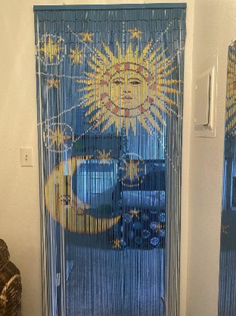 Cortina de cuentas de bambú Sol y Luna: separador de ambientes pintado a mano imagen 7