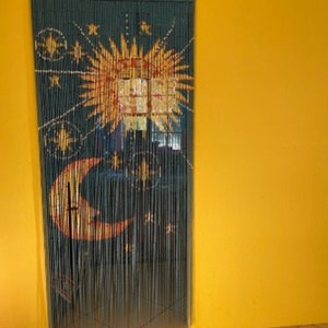 Cortina de cuentas de bambú Sol y Luna: separador de ambientes pintado a mano imagen 8