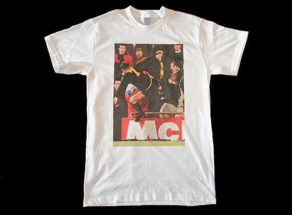 エリック・カントナ カンフーキック ホワイト T シャツ サイズは S