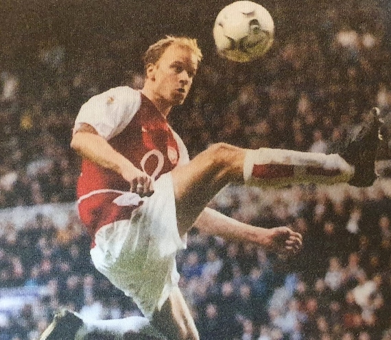 デニス・ベルカンプ アーセナル対ニューカッスル アイコニック