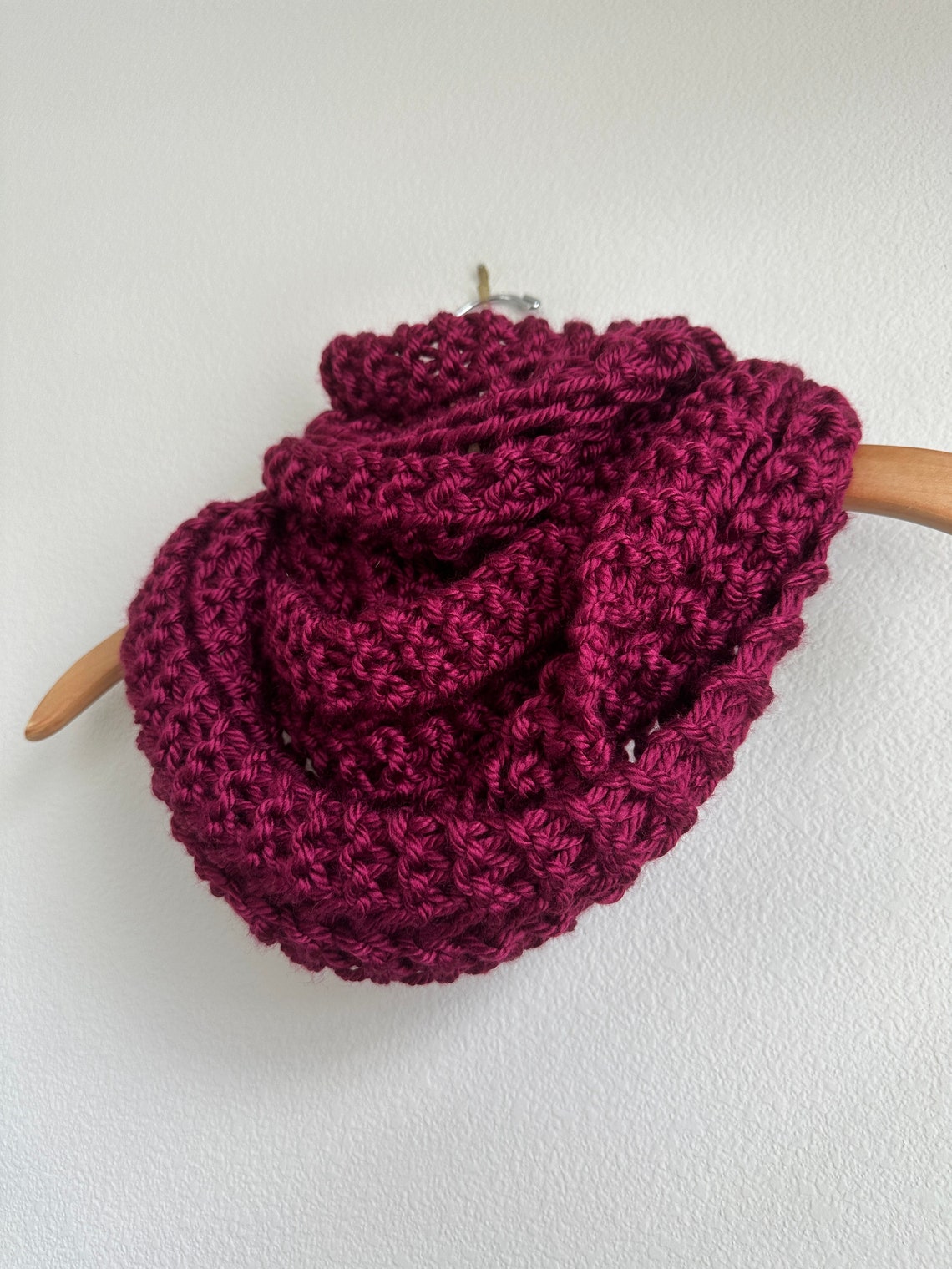 Handmade Hand Knit Chunky Bulky Infinity Scarf Wool Free Acrylic ...