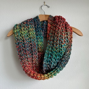 ハンドメイドのチャンキースーパーウォッシュウールとアクリルブレンドインフィニティスカーフターコイズオレンジイエローグリーンカラフルスカーフループスカーフ柔らかく心地よく暖かい