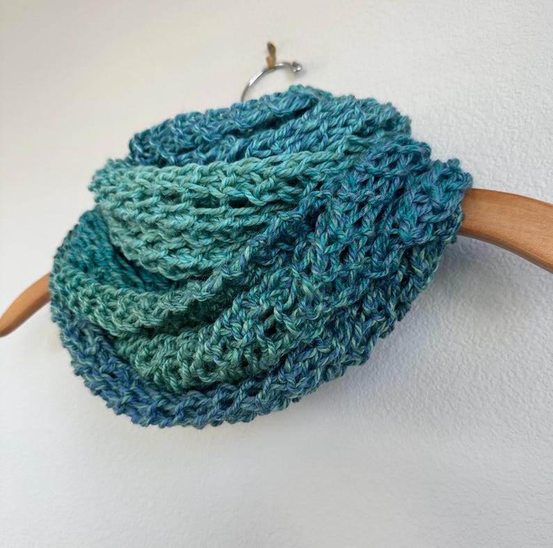 Handmade Hand Knit Chunky Infinity Scarf Colorful Soft Warm Wool Scarf ...