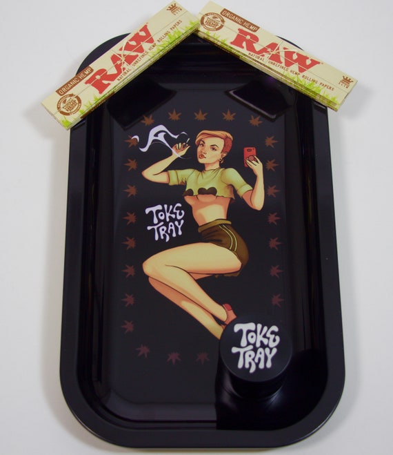 Pin up Girl Rolling Tray Set With Grinder and Raw Rolling Papers