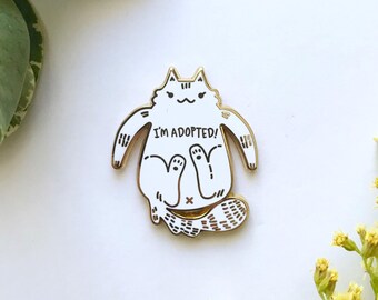 White Cat Enamel Pin / Pocket Pin / Lapel Pin