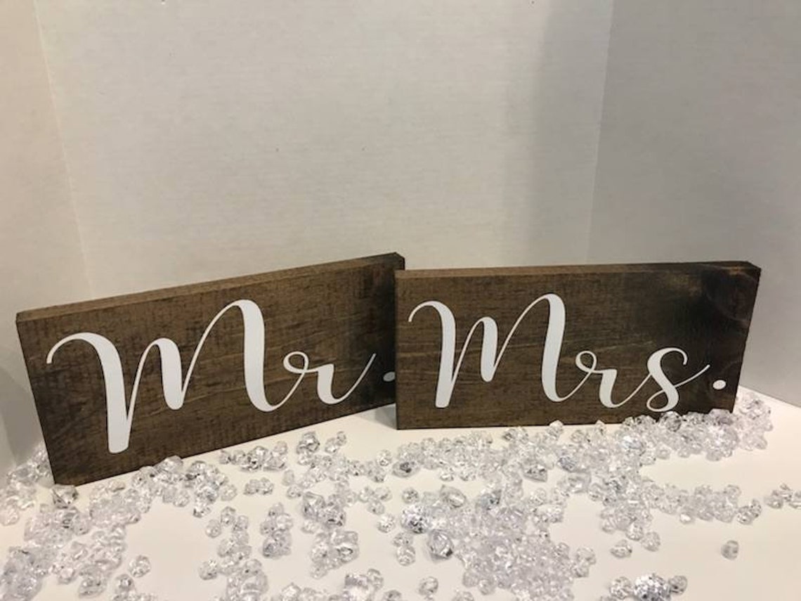 Mrs & Mrs Wedding Signs Bride and Groom Signs Wedding - Etsy