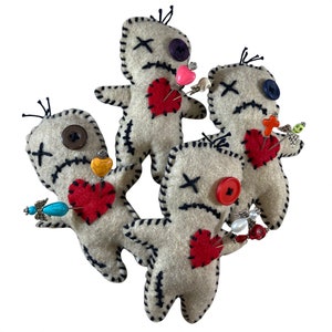 Filz Voodoo Puppe mit Zwei Voodoo Pins Poppet Hoodoo Dark Magic