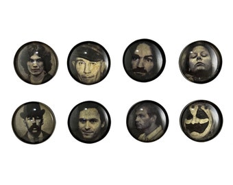 連続殺人犯の新聞記事と4つのマグネット ジェフリー・ダーマー テッド