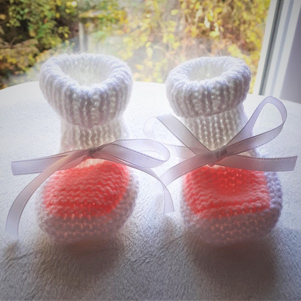 Chaussons naissance laine rose et blanc