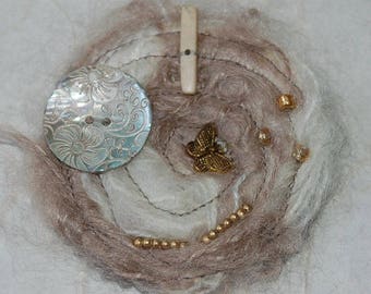 Broche mohair lin et écrue "étoile"