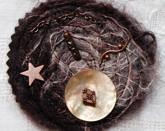 Broche mohair marron "étoile"