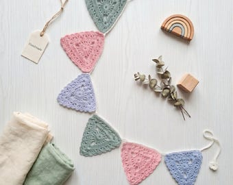 Handgemaakte gehaakte kinderslinger - 150 cm pastelkleurige katoenen driehoeksbanner, boho speelkamerslinger
