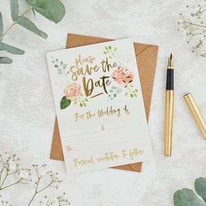 25 Tarjetas para guardar la fecha y sobres Kraft, invitaciones de boda florales rústicas, tarjetas de invitación de boda florales doradas, boda Boho