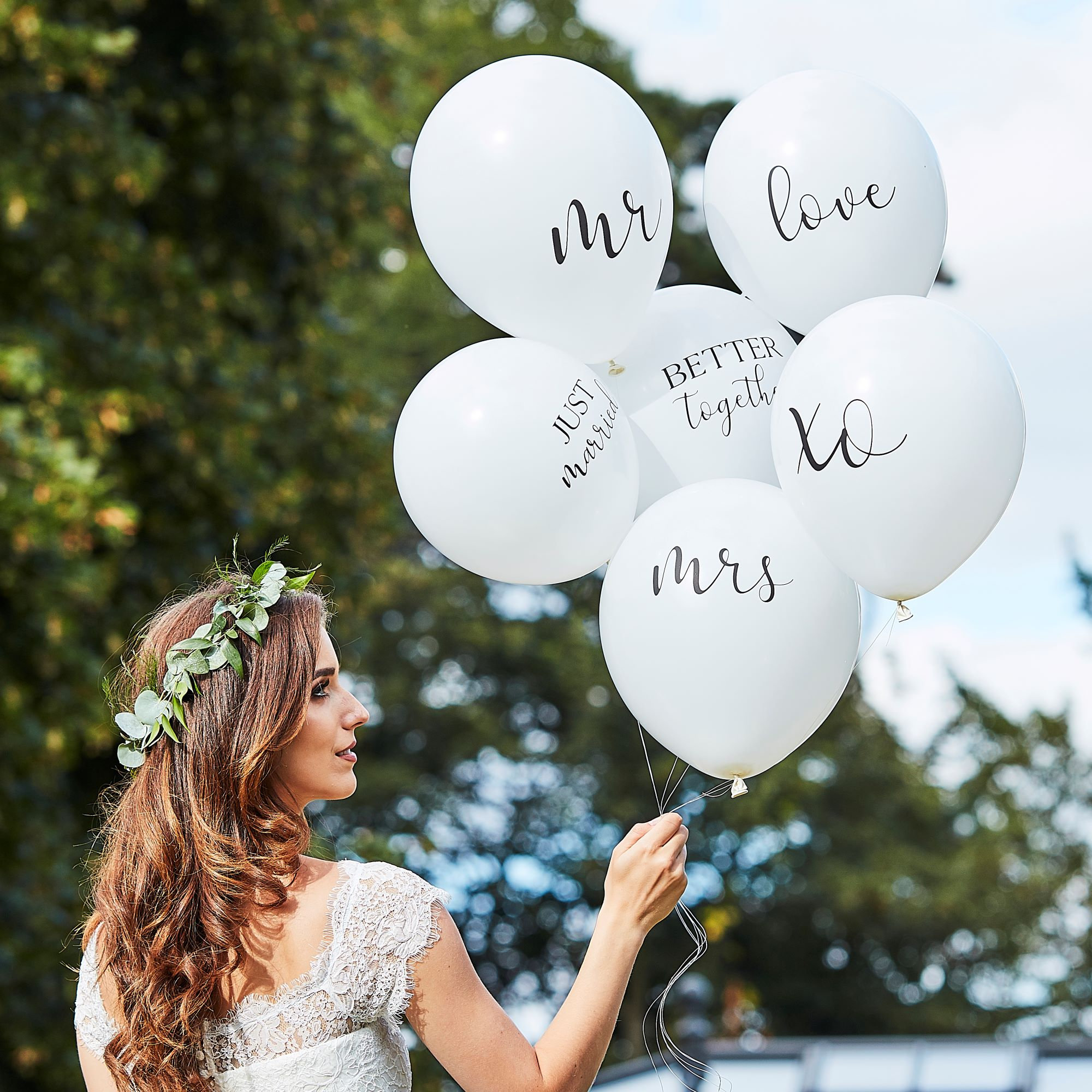 Kaufe JUST MARRIED Hochzeits-Luftschlange aus Pappe, Dekoration für  Fotografie, Hochzeit, Party