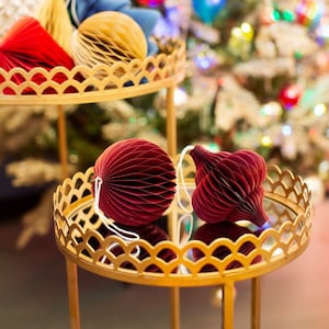 2 Deep Red Paper Honeycomb Hanging Decorations, Christmas Tree Ornaments Christmas Decorations Christmas Eve Festive Decorations