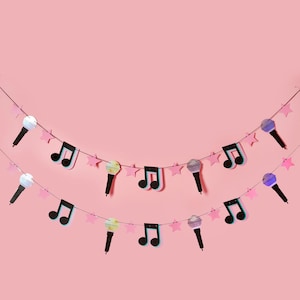 Let&#39;s Dance Microphone and Musical Notes Party Garland, Disco Party Theme, 80&#39;s Party, 90&#39;s Party, Dancing Queen, Influencer Party Decor
