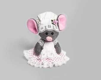 Handmade Felt Mouse Plush – Nursery Decor, Baby Shower Gift