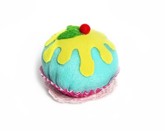 Cupcakes Cake decor Food gift Toy for kids Plush gift Toy food Children party favor Sewing cupcake Pretend kitchen Cupcake toys