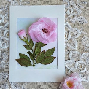 Postal de cumpleaños de lujo con arte bordado a mano de rosas Regalo del cuarto aniversario para ella Tarjeta hecha a mano Tarjeta bordada con cinta Cumpleaños de mamá