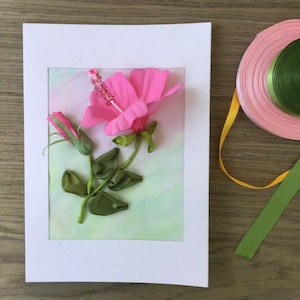 Postal de cumpleaños de lujo con arte bordado a mano de hibisco Regalo del cuarto aniversario para ella Tarjeta hecha a mano Tarjeta bordada con cinta Cumpleaños de mamá