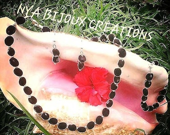 Seed jewelry from the island of Martinique