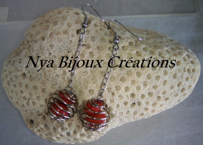Original earrings with natural seeds