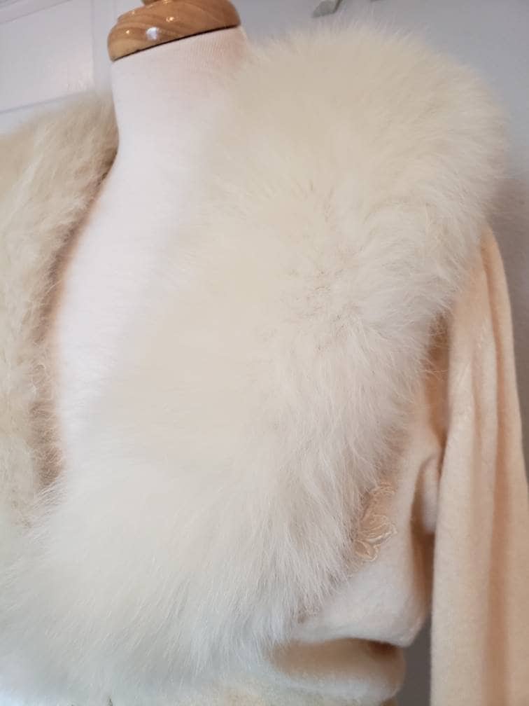 1950s Cashmere and Arctic Fox Fur Collar Cardigan | Rhinestone and