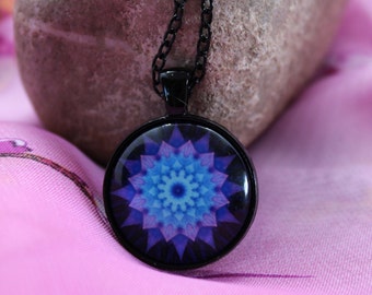 Pattern Cabochon Necklace Geometric Starburst Floral Cabochon Pendant Blue & Purple 25mm 1 Inch Glass Dome Folk Pendant