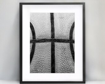 Impression artistique verticale de ballon de basket-ball, décoration d'intérieur de basket-ball noir et blanc, cadeau d'entraîneur, impression murale d'enfants de chambre à coucher de garçon d'adolescent, affiche de NBA