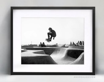 Black and White Skateboard Print, California Venice Beach, Teen Boy Gift Wall Art, Teenage Boys Bedroom Decor,Skateboarder Printable Artwork