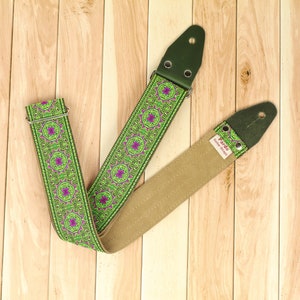 Guitar strap green